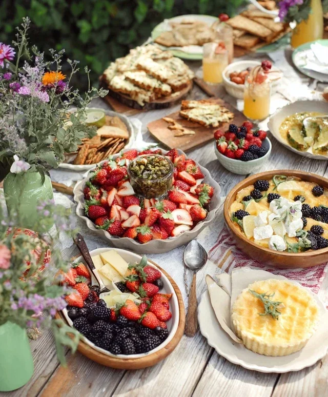 20+ Fabulous DIY Ideas To Host A Summer Garden Party
